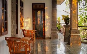 Regina Guest House